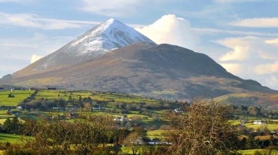 Dun Maeve Guesthouse Уестпорт Екстериор снимка