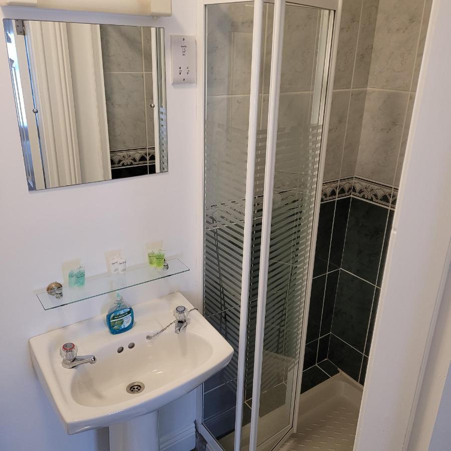 Dun Maeve Guesthouse Уестпорт Екстериор снимка