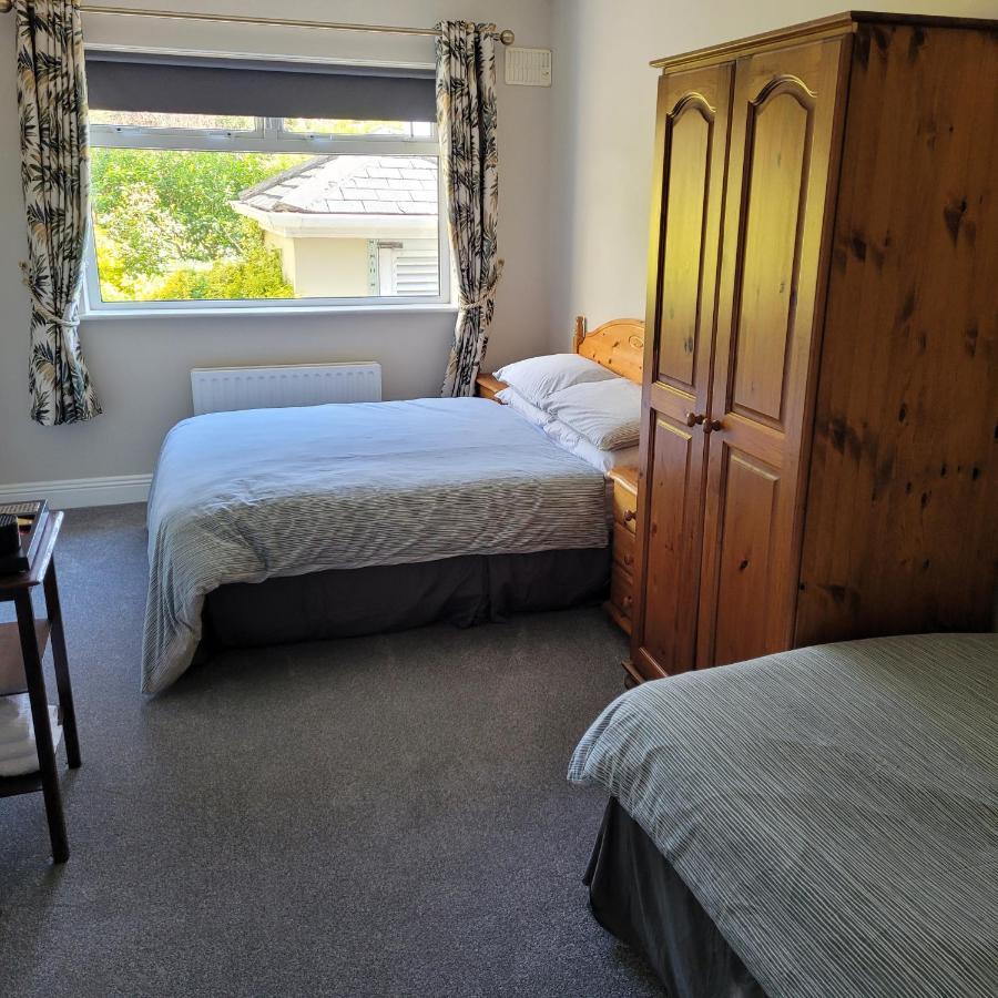 Dun Maeve Guesthouse Уестпорт Екстериор снимка