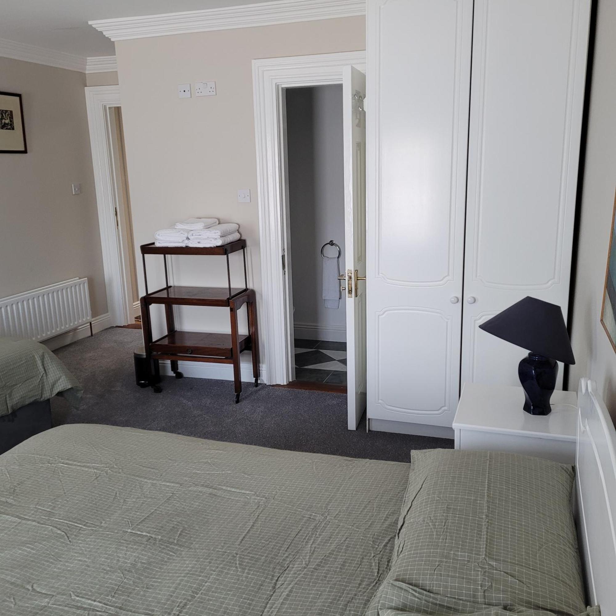 Dun Maeve Guesthouse Уестпорт Стая снимка